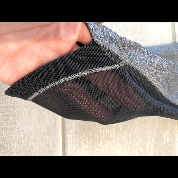 Lululemon size 4 leggings with mesh 25” - Picture 6 of 6